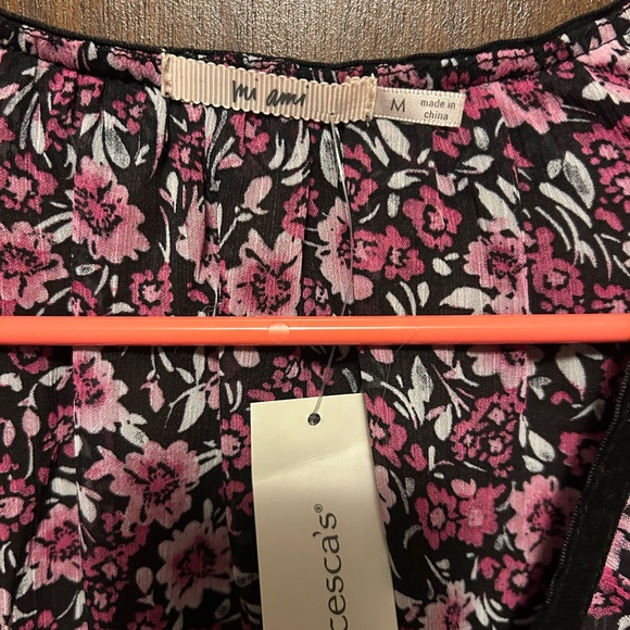 Francesca’s Floral Sheer Blouse Long Sleeve Medium NWT - Picture 3 of 3